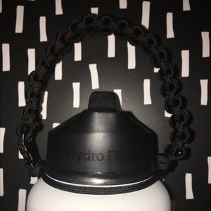 HYDROFLASK PARACORD HANDLE